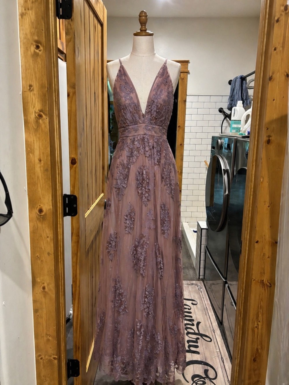 Wishlist Mauve Lace Appliqué Plunge Maxi Dress